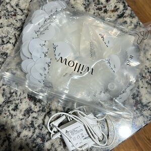 Willow 3.0 Bags and Charging Cord